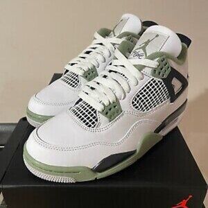 Jordan 4 Retro Seafoam (Women's) size 6